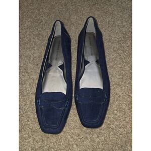 NWOT Adrienne Vittadini blue velvet penny loafers sz 7.5